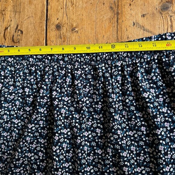 Elegantees Hadley Floral Midi Skirt Navy Lilac Size L NWOT - Picture 5 of 5